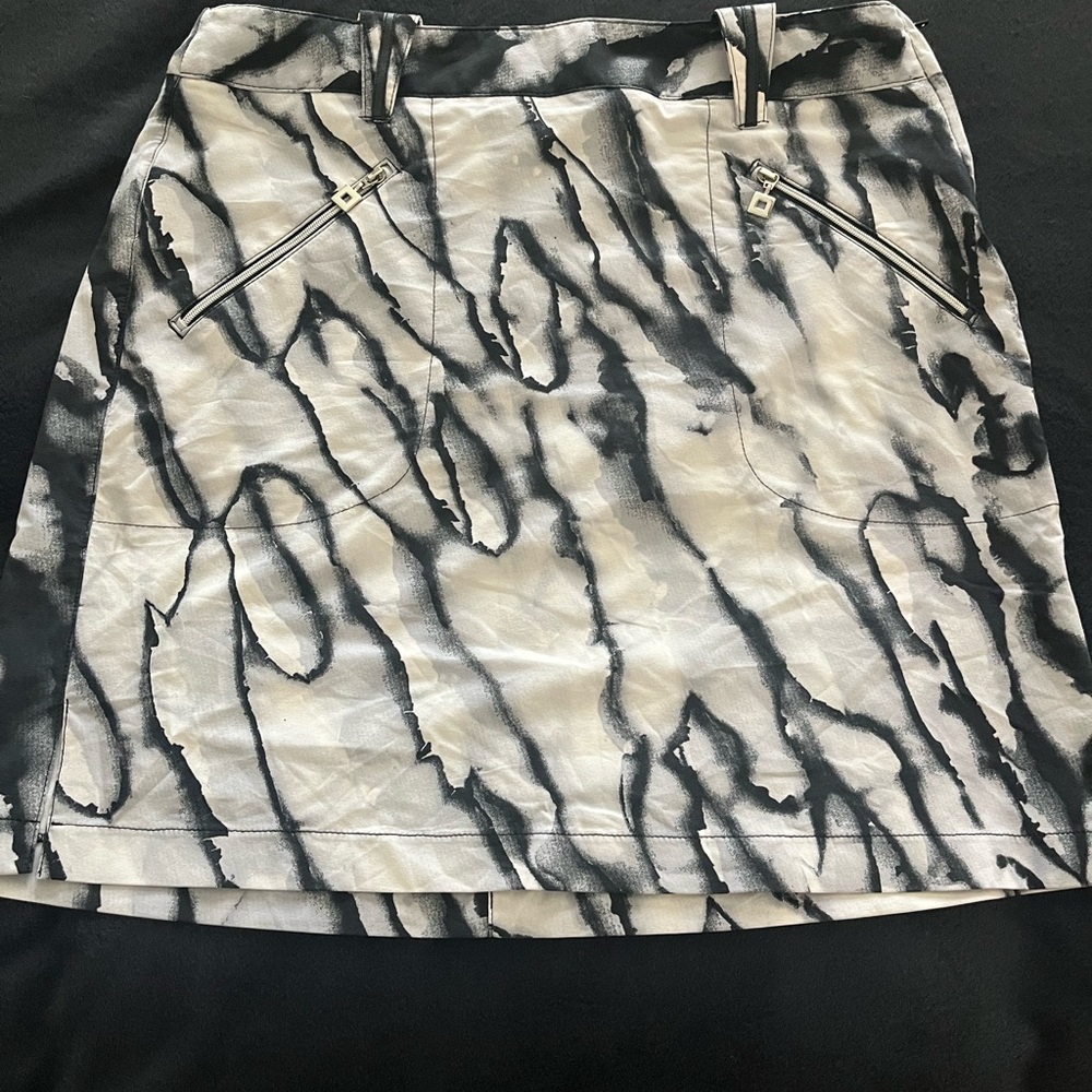 Brand New Jamie Sadock Black and White Women's Skort